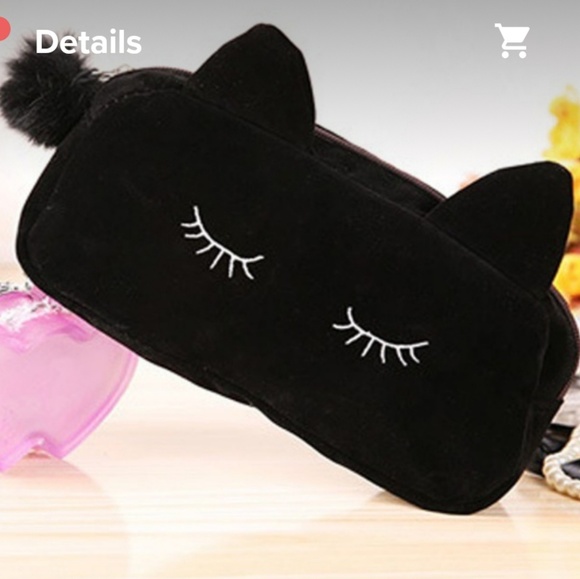 🆕️ NWT Cosmetic Case - Picture 2 of 8